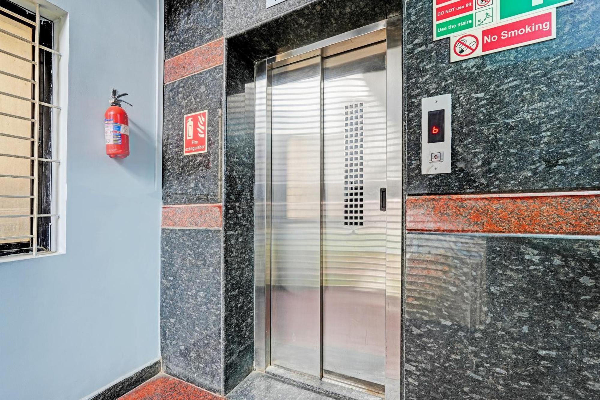 Hotel O Skylark Service Apartment Bangalore Bagian luar foto